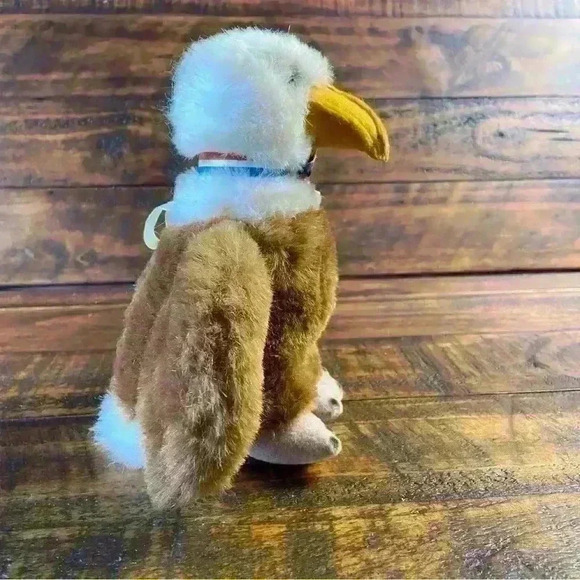 Vintage 1981 Dakin Bird Watchers American Regal Eagle Plush Stuffed Animal - Picture 4 of 8
